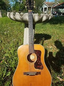 1967 Guild D-40 Acoustic Guitar with Fishman pickup & Unique Grover tuning pegs