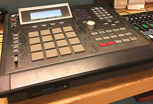 AKAI MPC 3000LE, Limited Edition 32MB Ram Sampler, SCSI CF v3.50 Vailixi