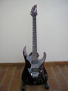 VENDO CHITARRA ELETTRICA IBANEZ PREMIUM PRATICAMENTE NUOVA, OCCASIONE ENTRA!!!