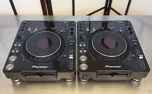 Pair of PIONEER CDJ-1000MK3 Professional CD/MP3 DJ Turntables