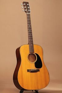MARTIN D-18 1971 NAT w/hard case Free shipping Guitar Bass from Japan #R1918