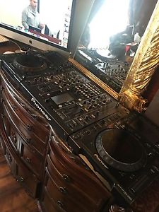 CDJ 2000 DJM 2000 DJ set