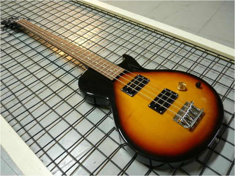 Used Y1-102 Killer KGB electric bass guitar electric other peripherals Heibai go