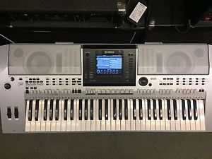 Yamaha PSR S900 Electronic Keyboard Synthesizer Synth Grey