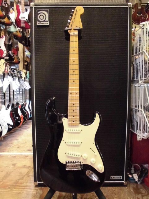Used Fender Japan ST57 Black used electric guitar Fender Stratocaster Japan
