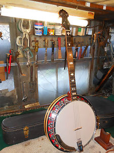 Vintage Vega Banjo 4 String w' Hard Shell Case Super Nice Instrument