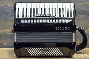 Titano Studio 96 Black 37-Treble 96-Bass Piano Accordion w/ Case - #93212