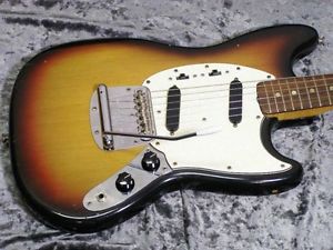 Fender Mustang '71 Electric Guitar Free shipping