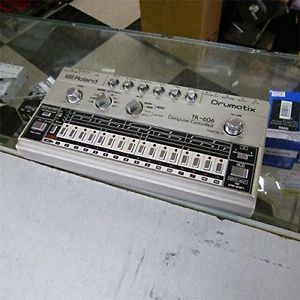 Roland Japan TR-606 TR606 DRUM MACHINE Composer Fully Working Musical Music