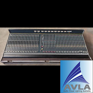 *MINT CONDITION* Soundcraft Series 8000 40-Channel