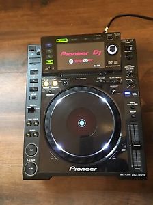 Pioneer CDJ-2000 DJ Turntable