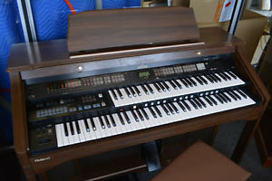 Roland AT70 ORGAN Walnut