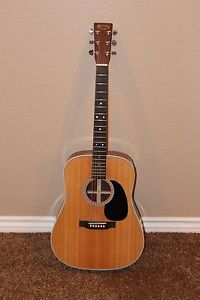 2013 MARTIN D-28  **Beautiful** Acoustic Solid Spruce Top