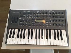 Access Virus Ti 2 Darkstar Edition (Limited Edition) AS NEW Condition