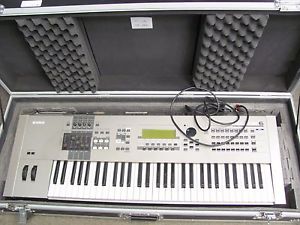 Yamaha MOTIF6 Synthesizer Workstation, 61-key MOTIF Keyboard