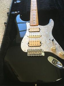 Fender Artist Dave Murray (Iron Maiden) Stratocaster Electric Guitar W/Hard Case