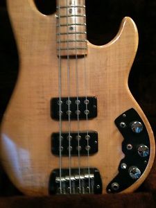 G&L L-2000 E 1982