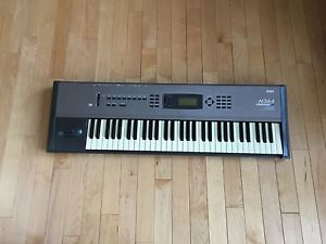 Korg N364 Keyboard