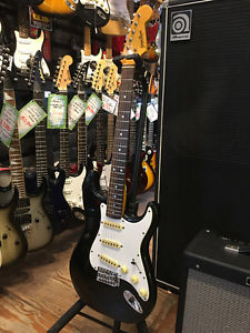 Used Grass Roots G-SE Series Black used electric guitar Stratocaster from JAPAN