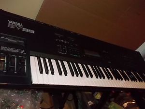 Yamaha SY 99 synth