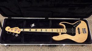 Fender American Deluxe Jazz Electric Bass Right-Handed Maple Fretboard w/ Case