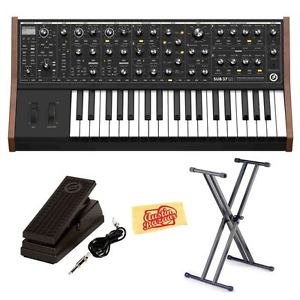 Moog Sub 37 Tribute Edition w/ Stand