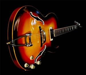 VOX APOLLO VI ACOUSTIC ELECTRIC GUITAR. MODEL V266. EXCELLENT CONDITION. RARE.