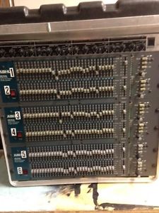 Ashley 3pcs of GQX 3102 Stereo Third Octave Graphic Equalizer 3 units SKB  case