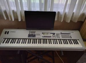 Yamaha MO8 Keyboard PRO bundle with AMP, stand, travel case!