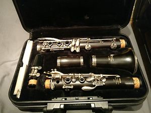 Yamaha Clarinet 34 ii S Excellent condition. 100% Wood. Intermediate/Pro level