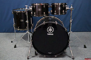 Yamaha Live Custom Shellset in "Black Wood" - 22,10,12,16"