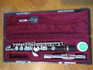 YAMAHA PICCOLO 32 MADE IN JAPAN  ABS RESIN BODY/SILVER PLATED  HEADJOINT & KEYS