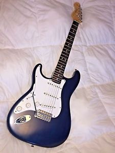 FENDER STRATOCASTER AMERICAN RARE Left-Hand 2002 Vintage Trans Blue # Z3144716