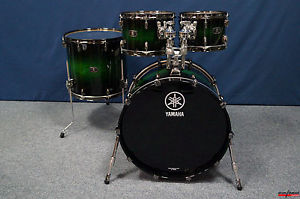 Yamaha Live Custom Shellset in "Emerald Shadow Sunburst" - 22,10,12,16"