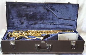 YAMAHA YTS-62 Tenor Saxophone Purple font clean body