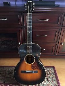 1930s Vintage Gibson HG-00 Guitar. See Videos. No Cracks! Priced For Quick Sale.