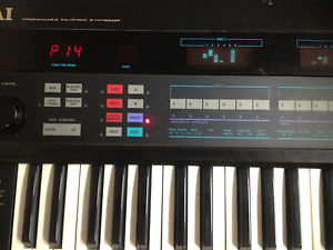 AKAI AX-80 ANALOG 8 VOICE POLYPHONIC SYNTHESIZER VINTAGE MIDI