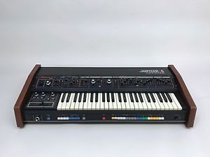 ROLAND JUPITER 4 Synthesizer in EXCELLENT Condition