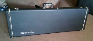 RICKENBACKER 4002 Bass Guitar Case - vintage 1984 in great shape original owner