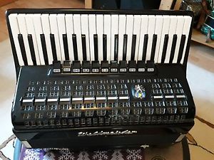 AKKORDEON WELTMEISTER METEOR 120 BASS : SEHR GUTER ZUSTAND
