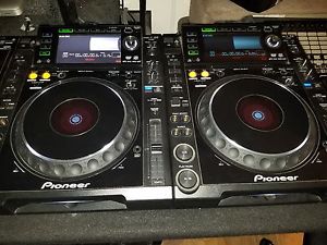 Pioneer CDJ-2000 DJ Turntable