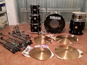 BATTERIA ACUSTICA YAMAHA CON CUSTODIE E SET PIATTI PAISTE