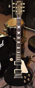 GIBSON ELECTRIC GUITAR MODEL 2016 LES PAUL BLACK RH IN SOFT CASE!