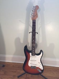 1995 Fender Stratocaster Electric Guitar USA Sunburst /              Telecaster