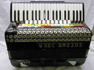 Schönes spielbereites Akkordeon HOHNER ATLANTIC IV N/Vox 3 -4-chörig