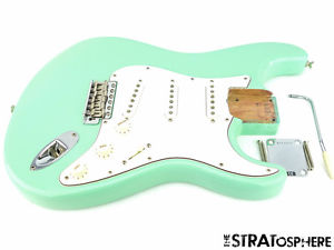 LOADED USA Vintage 62 Fender Stratocaster Strat BODY Nitro Surf Green Duncans