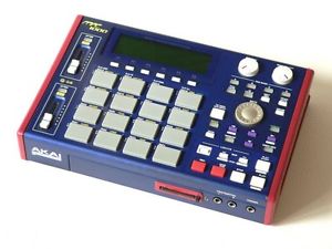 AKAI Mpc1000MPC features such as 32-voice stereo sampling, 64-track sequencing.