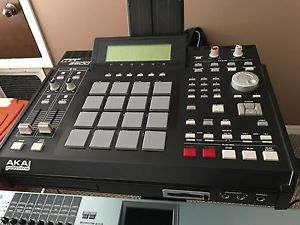 Akai MPC 2500