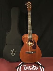 Guild Westerly Collection M-120 Acoustic Guitar w/case