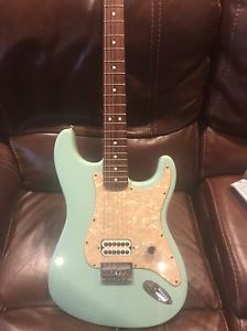 Fender Tom Delonge Strat 2002 Surf Green
